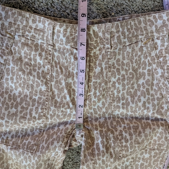Anthropologie Wanderer Utility Pants Brown Tan Motif Print Size 25 - Picture 10 of 10